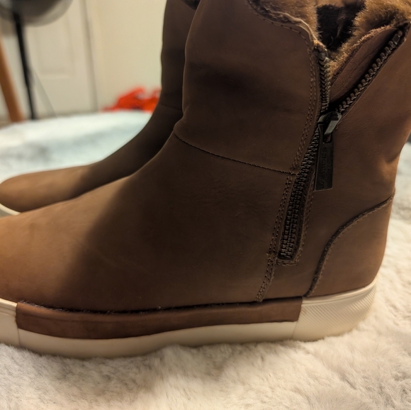 J/SLIDES Brown Faux Fur-Trim Slip-On Platform Boots - Picture 3 of 5